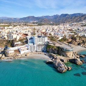 The Hotel Balcon de Europa in Nerja, Malaga acquires Countermatic's portable money pouch and holster pouch.